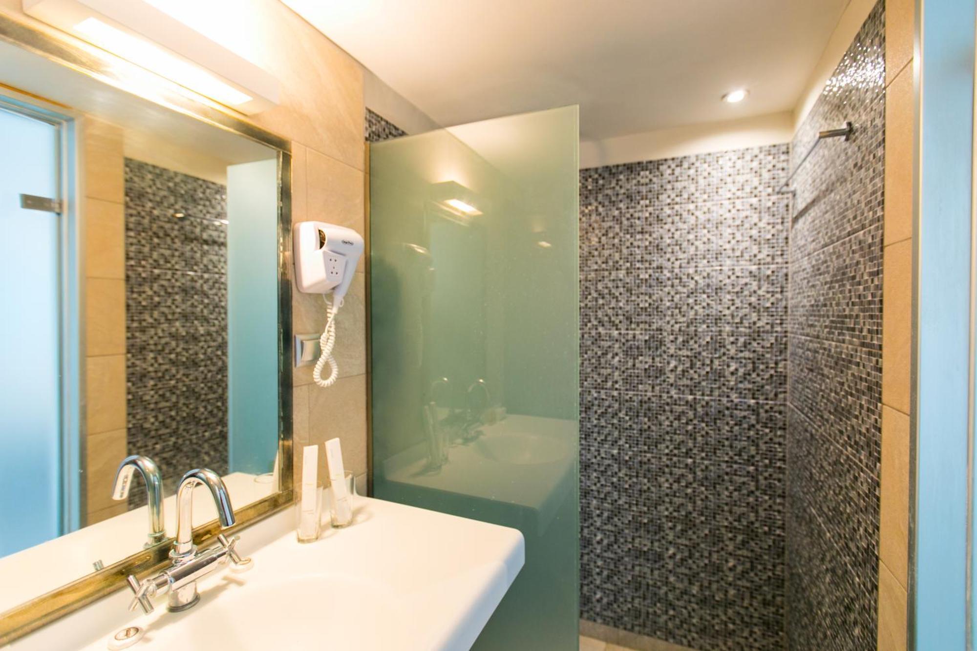 Resol Hotel Bali  Екстер'єр фото